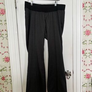 Motherhood Black and Gray Herringbone Pants